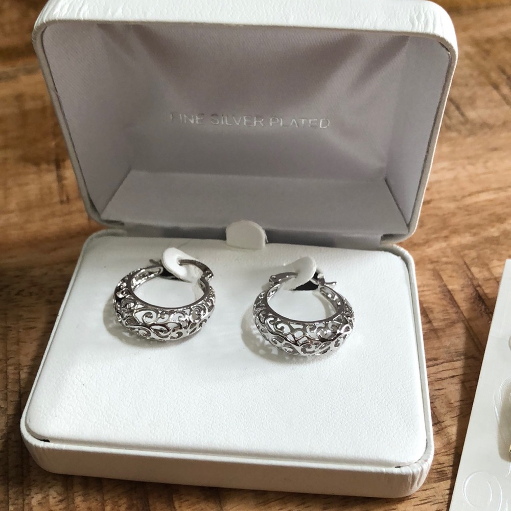 Earring Lot!! 4 pairs! - Picture 4 of 5